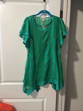 ONE WORLD Green Eyelet Layered Tunic Top